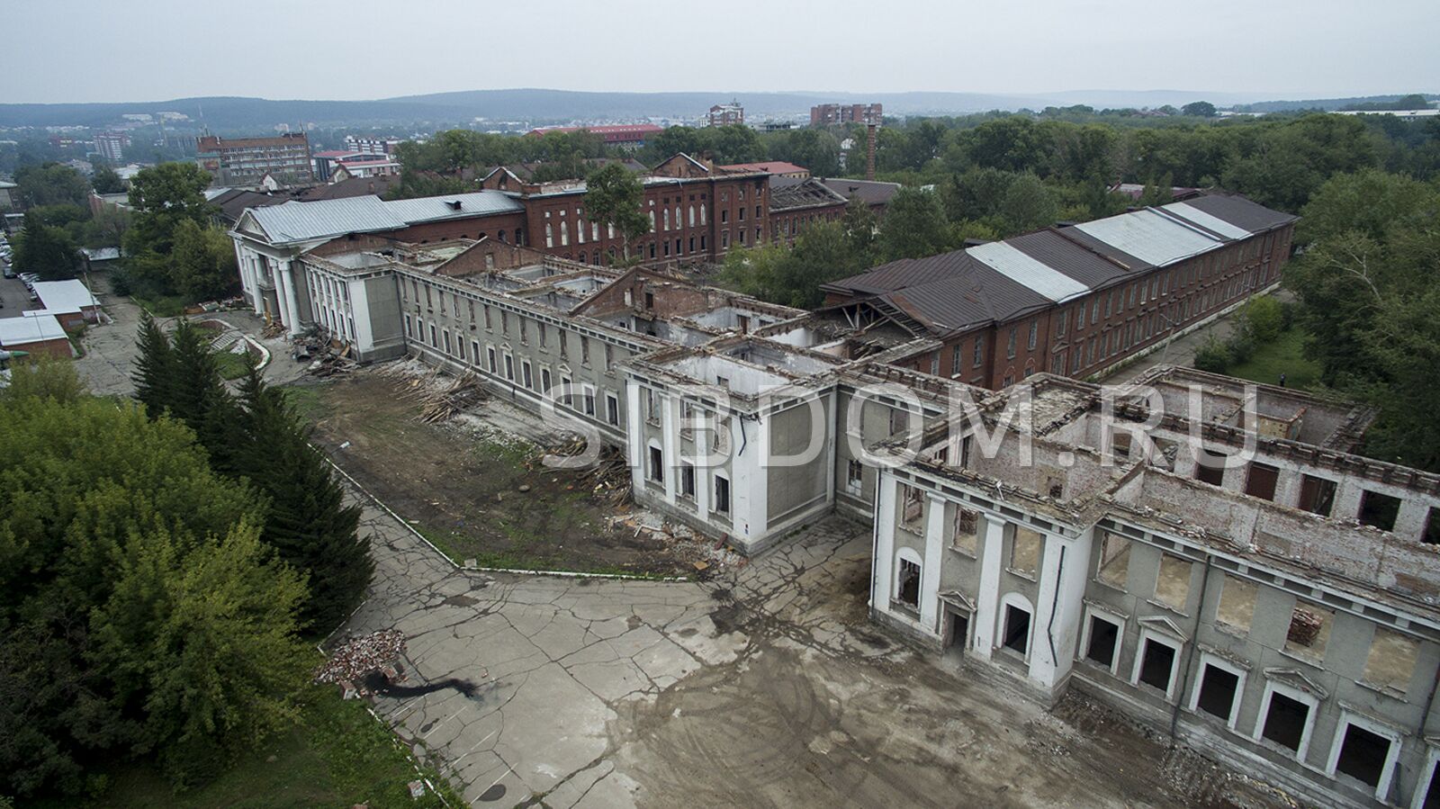 Жилые дома, школа и детсады появятся в городке бывшего ИВВАИУ. СИБДОМ