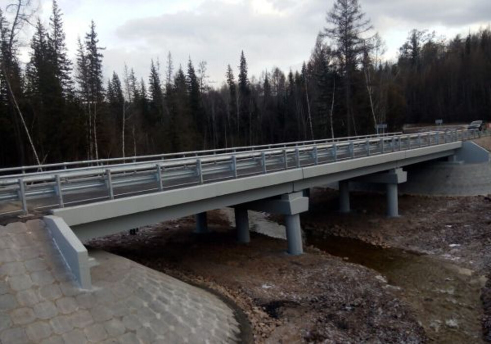 Мост через реку Заларинка