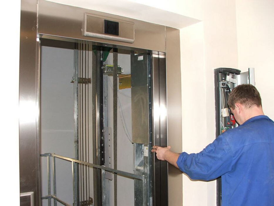Замена лифтов в Иркутской области