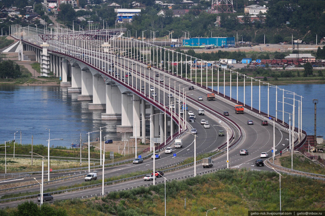 Академический мост в Иркутске