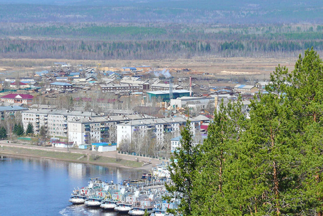 Киренск время. Поселок Киренск Иркутская область. Киренск река Лена. Киренск Иркутская Губерния. Кыринск Иркутскойобласти.